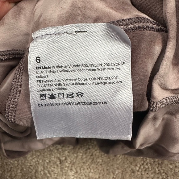 lululemon athletica Gray Tie-Dye Bike Shorts - Picture 3 of 3